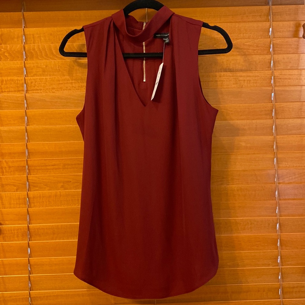 White House Black Market elegant soft burgundy sleeveless blouse